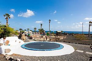Trampoline