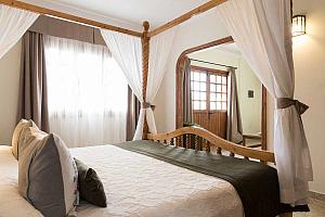 Large suite