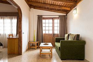 Double room with separate sitting room