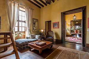 Upstairs, Casa Grande