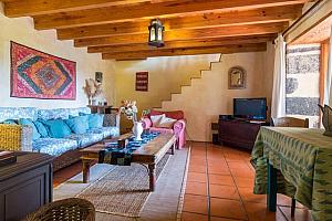 Casa Mawar, Casa Tomaren