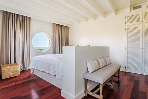 Double bedroom with sea view