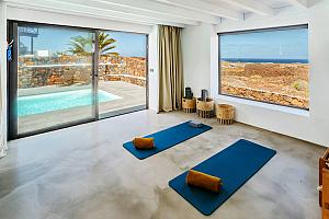 5 bedroom holiday villa