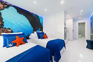 Large twin bed room