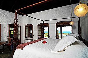 Suite with King size four-poster bed