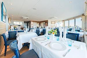 Luxurious informal dining