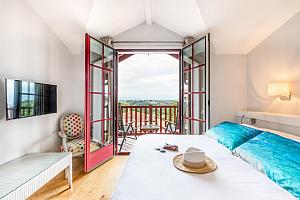 Double room with balcony and view