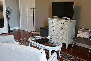Chambre Rocher, sitting area