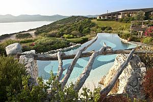 Swimming pool overlooking the sea