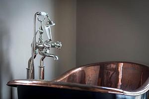 Copper bath tub