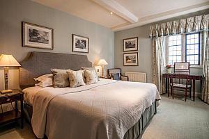 Small Deluxe Room