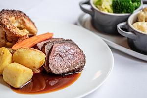 Sunday Lunch, Farlam Hall