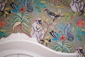 Distinctive wallpaper