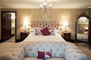 Double room with luxurious sofa