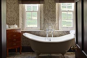 Double cast-iron bath