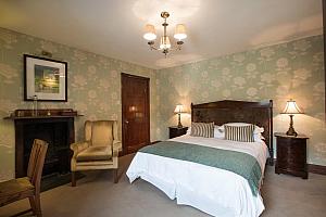 Henry's Room, The Grove