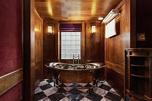 Suite with big bath