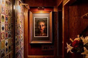 Opulent decor