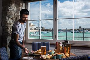 Harbourside pub restaurant