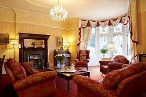 Lounge, Cardiff hotel