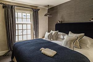 Standard double room, No 38 The Park