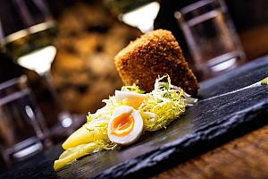 Restaurant dish