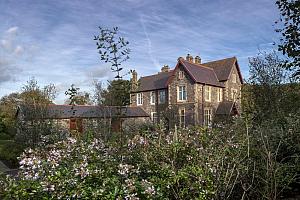 Pembrokeshire hotel in large grounds