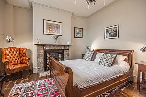 St Aidan double room, St Valery