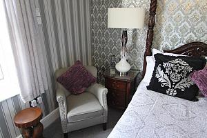 Four poster bed