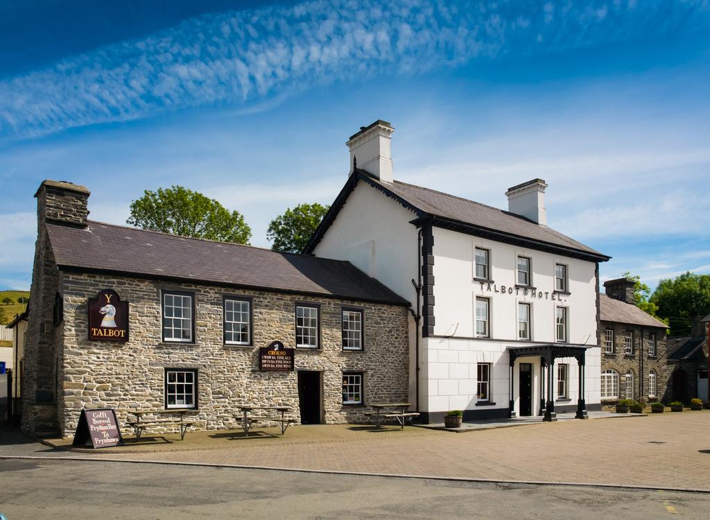 Y Talbot Inn