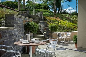 Y Talbot Inn garden
