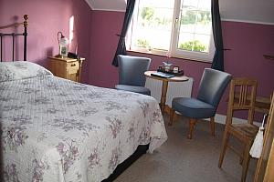 Double bedroom with view