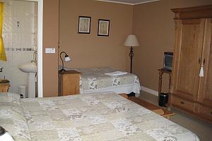 Double room with extra bed