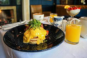 Breakfast Eggs Benedict