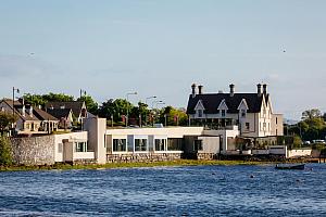 Luxury hotel on River Moy