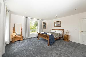 Large room, king-size bed