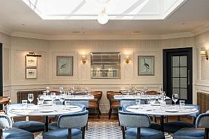 Restaurant with skylight