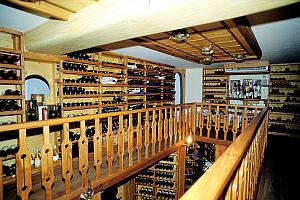 Wine cellar, Taverna del Capitano