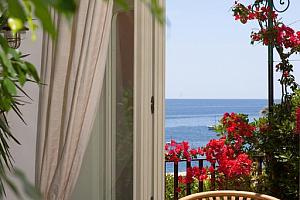 Beachside hotel, Marina del Cantone