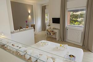 B&B, Mondello