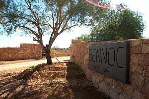Entrance, Bennoc Petit Hotel
