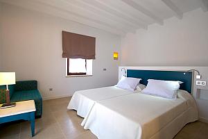 Bedroom, Bennoc Petit Hotel, Majorca