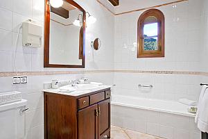 En suite bathroom