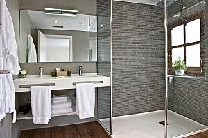 Bathroom, standard room