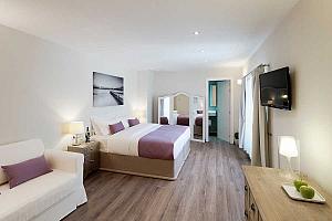 Double room with sitting area