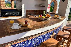 Outdoor bar