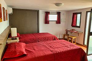 Twin bedded room