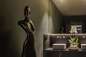Art in the bathroom