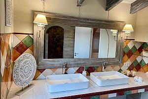 En-suite bathroom