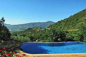 Private infinity pool